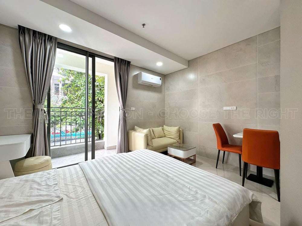 1 Phòng Ngủ - Tách bếp riêng - full nội thất - ban công lớn